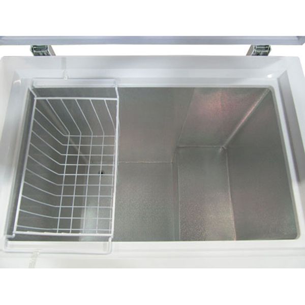 Black Diamond - BDCF-10R, 41" Chest Freezer With Solid Door