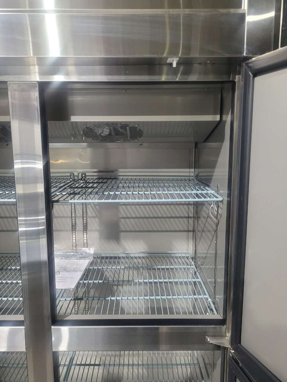 Chef AAA - SCD-880R, Commercial 4 Solid Door Reach-In Refrigerator 32cu.ft.